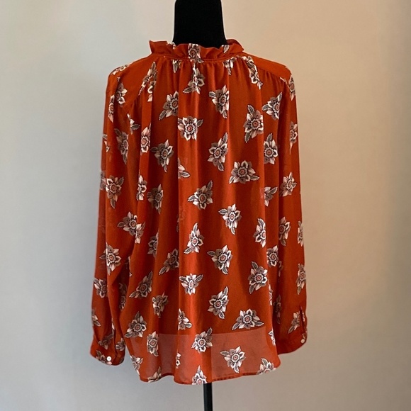 Flowered Boho Top w volume sleeves - Picture 5 of 15